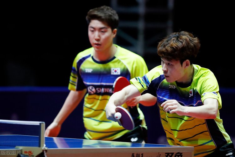 中场卡马文 中场卡马文